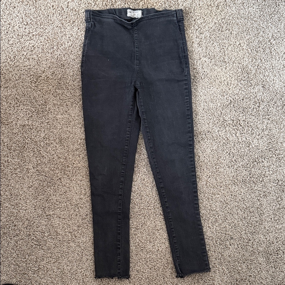 Free People Faded Black Skinny Jeans Size 8 Womens EUC